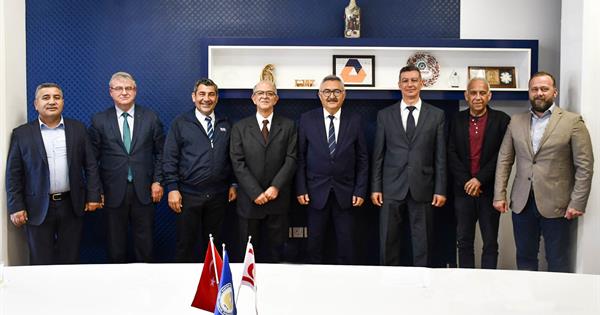 DAÜ Vakıf Yöneticiler Kurulu’nda Devir Teslim Töreni Gerçekleşti